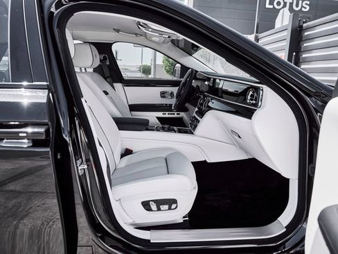 Used 2026 Rolls-Royce Ghost AWD/4WD image 23