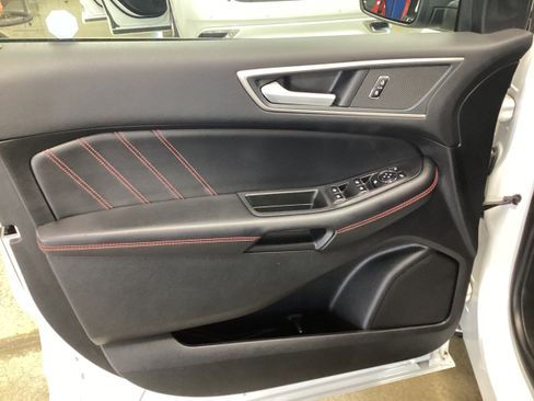 Used 2024 Ford Edge ST-Line AWD/4WD image 14