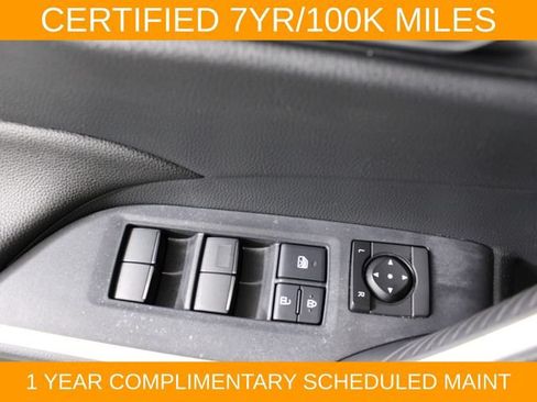 Used 2025 Toyota RAV4 XLE AWD/4WD image 18