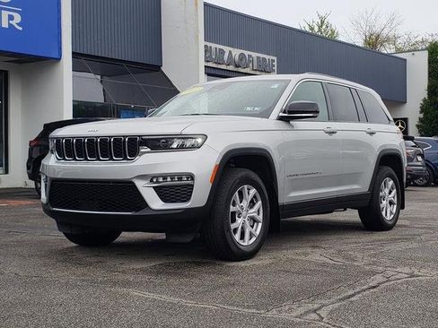 Used 2022 Jeep Grand Cherokee Limited image 2