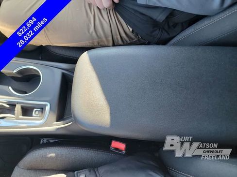 Used 2024 Chevrolet Equinox LT w/ LPO, Floor Liner Package image 18