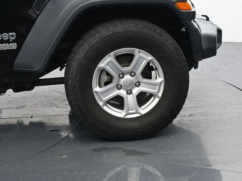 Used 2019 Jeep Wrangler Unlimited Sport S AWD/4WD image 11