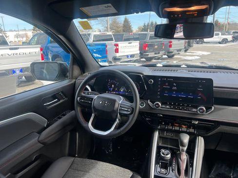 Certified 2024 Chevrolet Colorado Z71 w/ LPO, Dark Essentials Package image 34