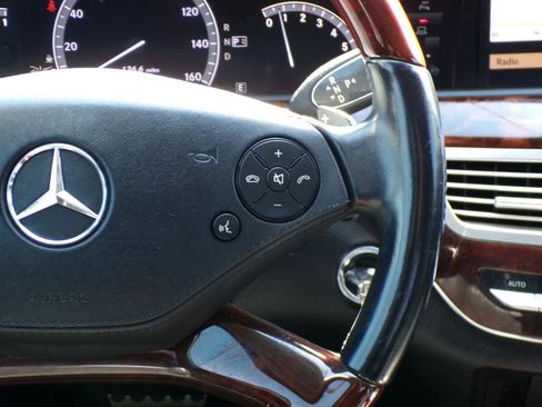 Used 2013 Mercedes-Benz S 550 4MATIC image 16