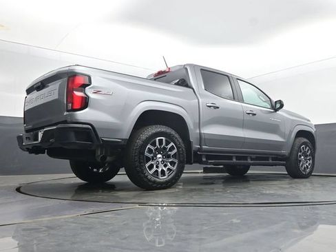 Used 2025 Chevrolet Colorado Z71 w/ Technology Package AWD/4WD image 49