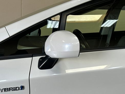 Used 2015 Toyota Prius Four FWD image 50