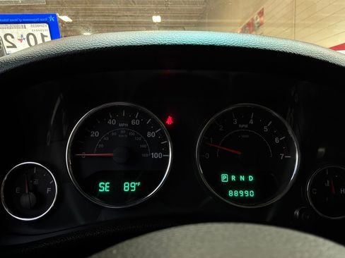 Used 2013 Jeep Wrangler Unlimited Sahara AWD/4WD image 38