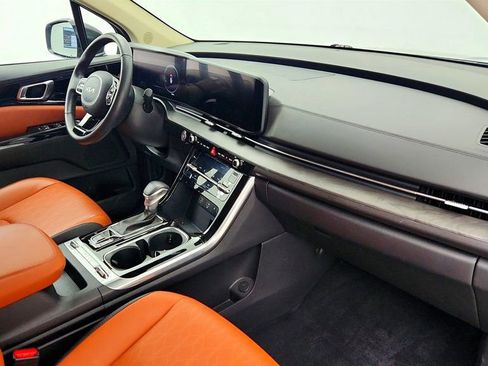 Used 2024 Kia Carnival SX image 25