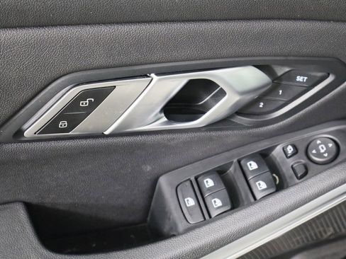 Used 2021 BMW 330i Sedan w/ Convenience Package image 22