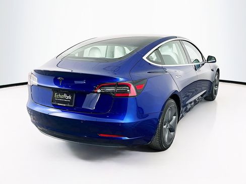 Used 2019 Tesla Model 3 Standard Range Plus image 9