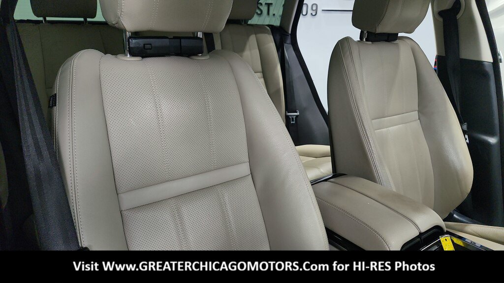 Used 2019 Land Rover Range Rover Velar S AWD/4WD image 40