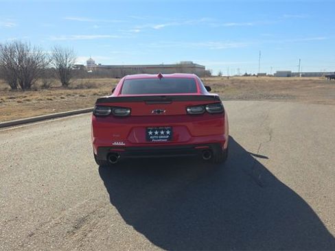 Used 2020 Chevrolet Camaro LT w/ RS Package image 7