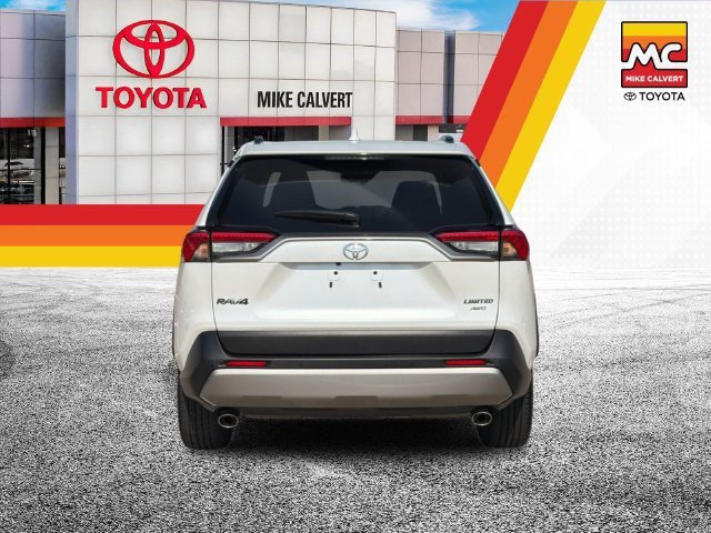 Used 2025 Toyota RAV4 Limited w/ Weather Package AWD/4WD image 4