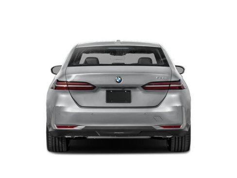 Used 2026 BMW 530i RWD image 5