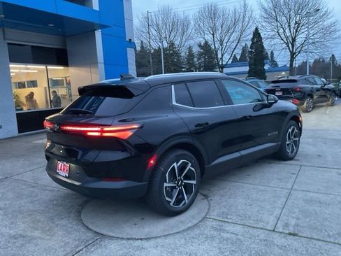 New 2026 Chevrolet Equinox EV LT image 7