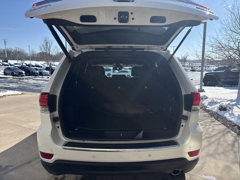 Used 2022 Jeep Grand Cherokee Limited w/ Tech Group image 32