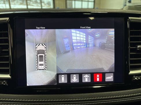 Used 2025 Chrysler Pacifica Limited image 20