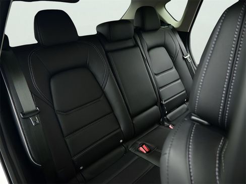 New 2025 MAZDA CX-5 AWD 2.5 S w/ Preferred Package image 8