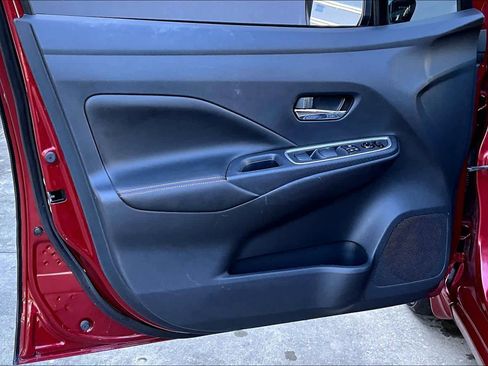 Used 2022 Nissan Versa SR w/ Trunk Package image 20