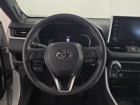 Used 2021 Toyota RAV4 XSE AWD/4WD image 12