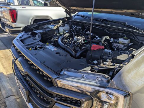 New 2025 Ford Ranger Lariat w/ FX4 Off-Road Package image 39