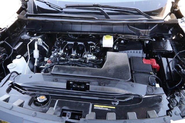 Certified 2025 Nissan Pathfinder SV w/ SV Premium Package FWD image 31