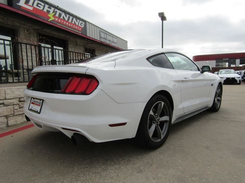 Used 2015 Ford Mustang Coupe w/ Equipment Group 051A RWD image 4
