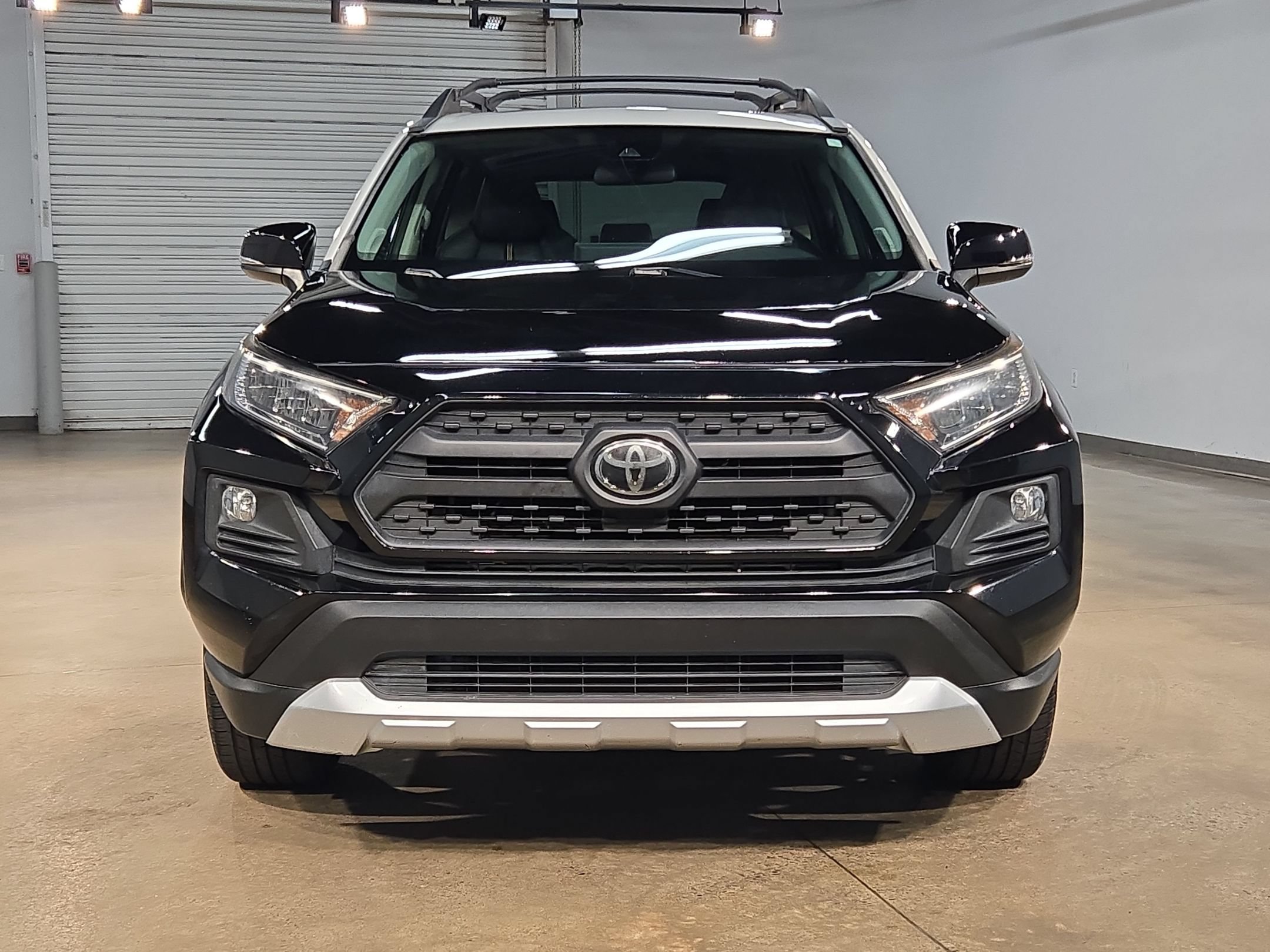 Used 2019 Toyota RAV4 Adventure AWD/4WD image 2