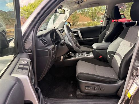 Used 2023 Toyota 4Runner SR5 AWD/4WD image 18