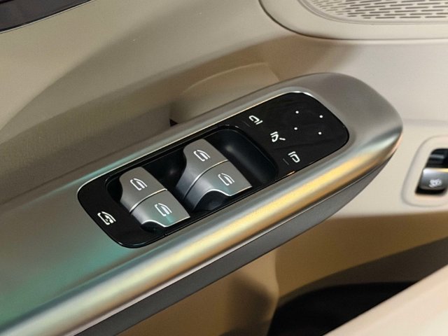 Certified 2023 Mercedes-Benz C 300 4MATIC Sedan image 15