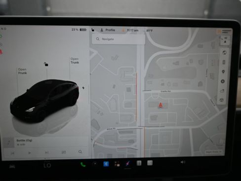 Used 2023 Tesla Model Y Performance AWD/4WD image 16