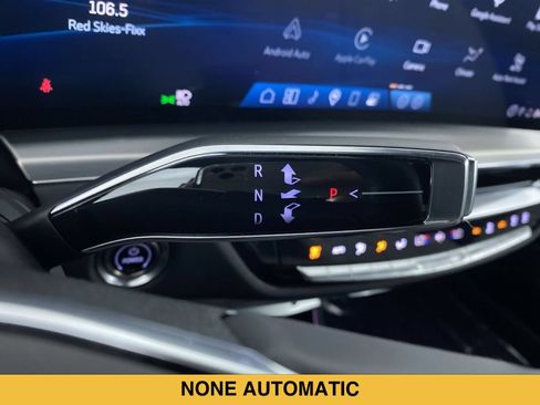 Certified 2024 Cadillac Lyriq Luxury AWD/4WD image 7