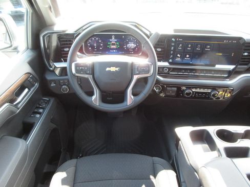New 2026 Chevrolet Silverado 1500 LT w/ Z71 Off-Road Package AWD/4WD image 16