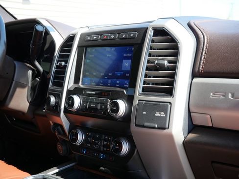 Used 2021 Ford F350 King Ranch w/ King Ranch Ultimate Package AWD/4WD image 16