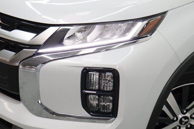 New 2026 Mitsubishi Outlander Sport SE AWD/4WD image 2