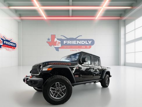 Used 2026 Jeep Gladiator Mojave AWD/4WD image 1