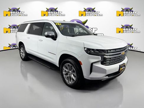 Used 2023 Chevrolet Suburban Premier image 3