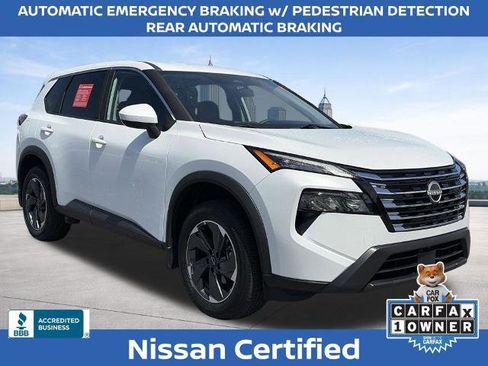 Certified 2026 Nissan Rogue SV FWD image 7