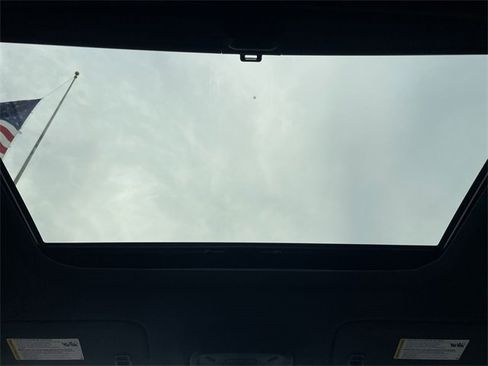 Used 2022 Chevrolet Traverse Premier w/ Redline Edition image 21