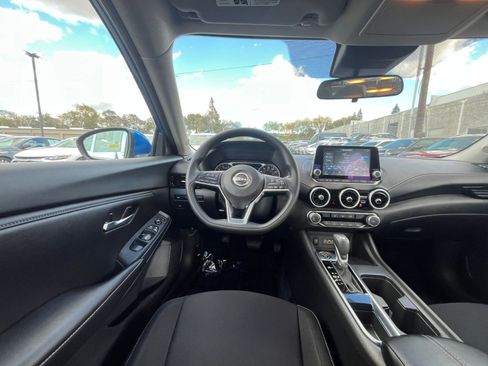 Used 2025 Nissan Sentra SV image 32