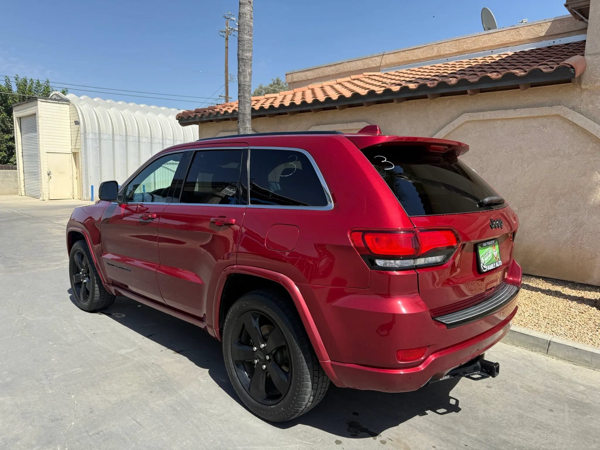 Used 2015 Jeep Grand Cherokee Altitude RWD image 6