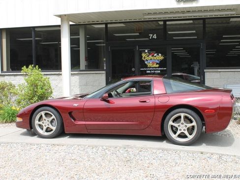 Used 2003 Chevrolet Corvette 50th Anniversary Edition w/ Preferred Equipment Group image 5