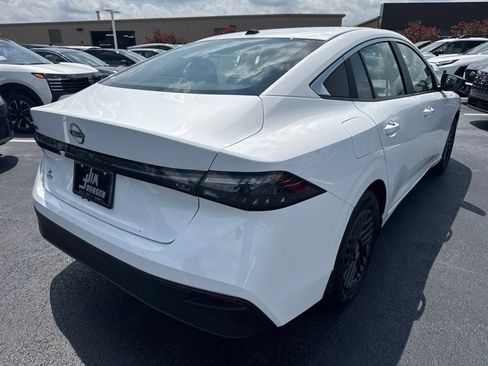 New 2026 Nissan Sentra SV w/ SV Convenience Package FWD image 5