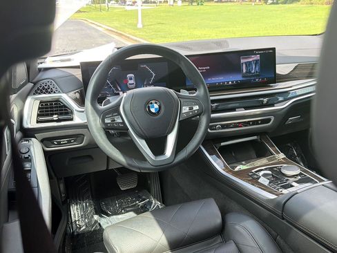 Used 2025 BMW X5 xDrive40i w/ Climate Comfort Package AWD/4WD image 19