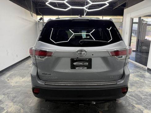 Used 2016 Toyota Highlander XLE AWD/4WD image 8