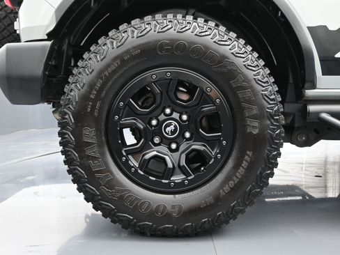 Used 2023 Ford Bronco Wildtrak AWD/4WD image 18