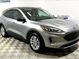 Certified 2022 Ford Escape SE w/ Convenience Package image 3