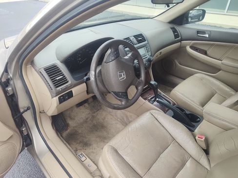 Used 2005 Honda Accord EX image 12