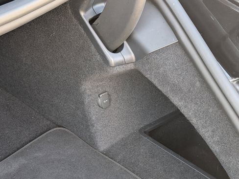 Used 2023 Audi e-tron GT Premium Plus image 28