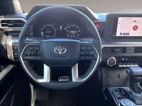 Used 2025 Toyota Tacoma TRD Sport AWD/4WD image 8